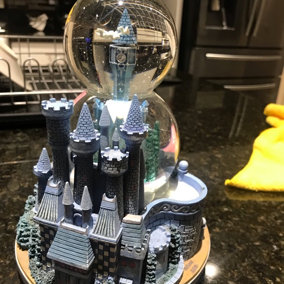 Cinderella snow globe !! In good condition - Picture 3 of 3